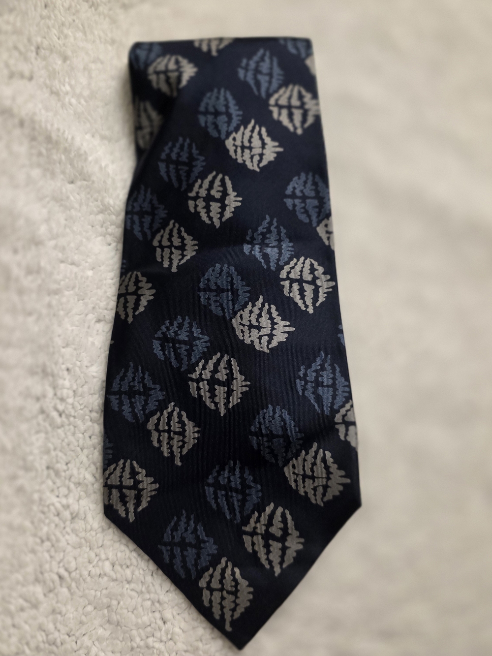 Classic Navy Men's Tie with Light Blue and Silver Geometric Motif